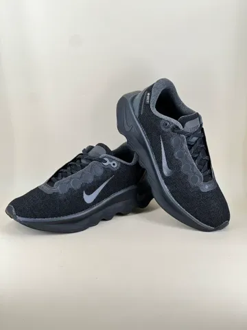 Used Nike Motiva Gore-Tex bike — image 2 of 13