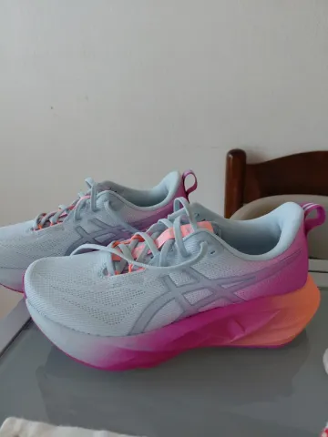 Used Asics Novablast 5 bike — image 1 of 4