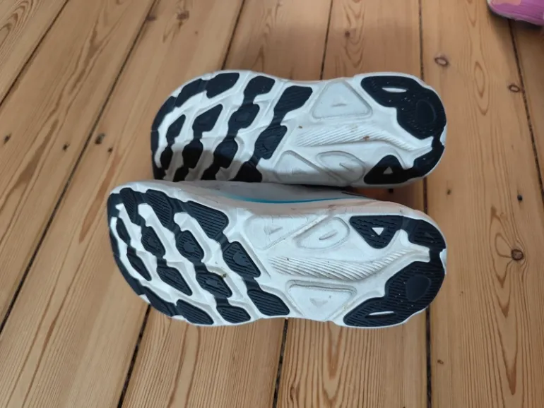 Used Hoka Clifton 9 bike — image 5 of 6