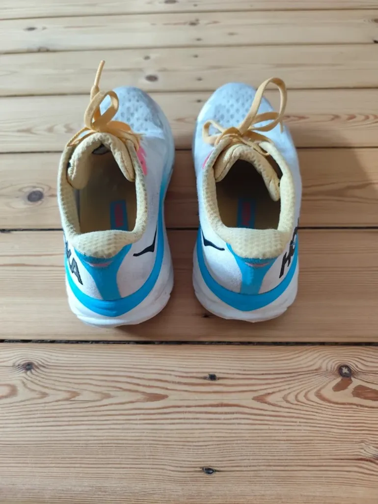 Used Hoka Clifton 9 bike — image 4 of 6