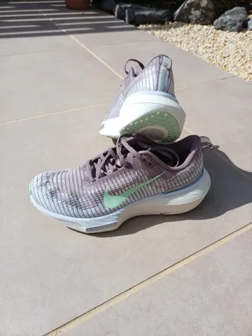 Used Nike Zoom Invincible bike — image 1 of 6