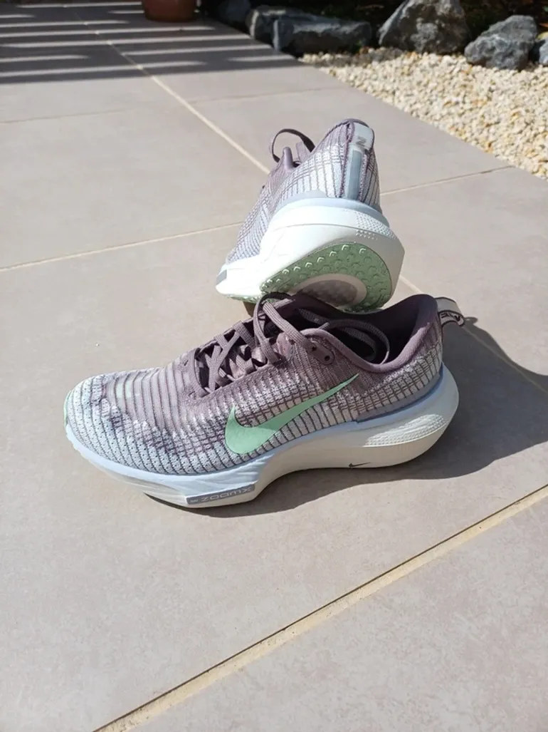 Used Nike Zoom Invincible bike — image 1 of 6