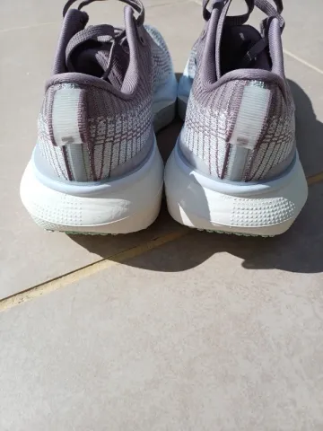 Used Nike Zoom Invincible bike — image 4 of 6