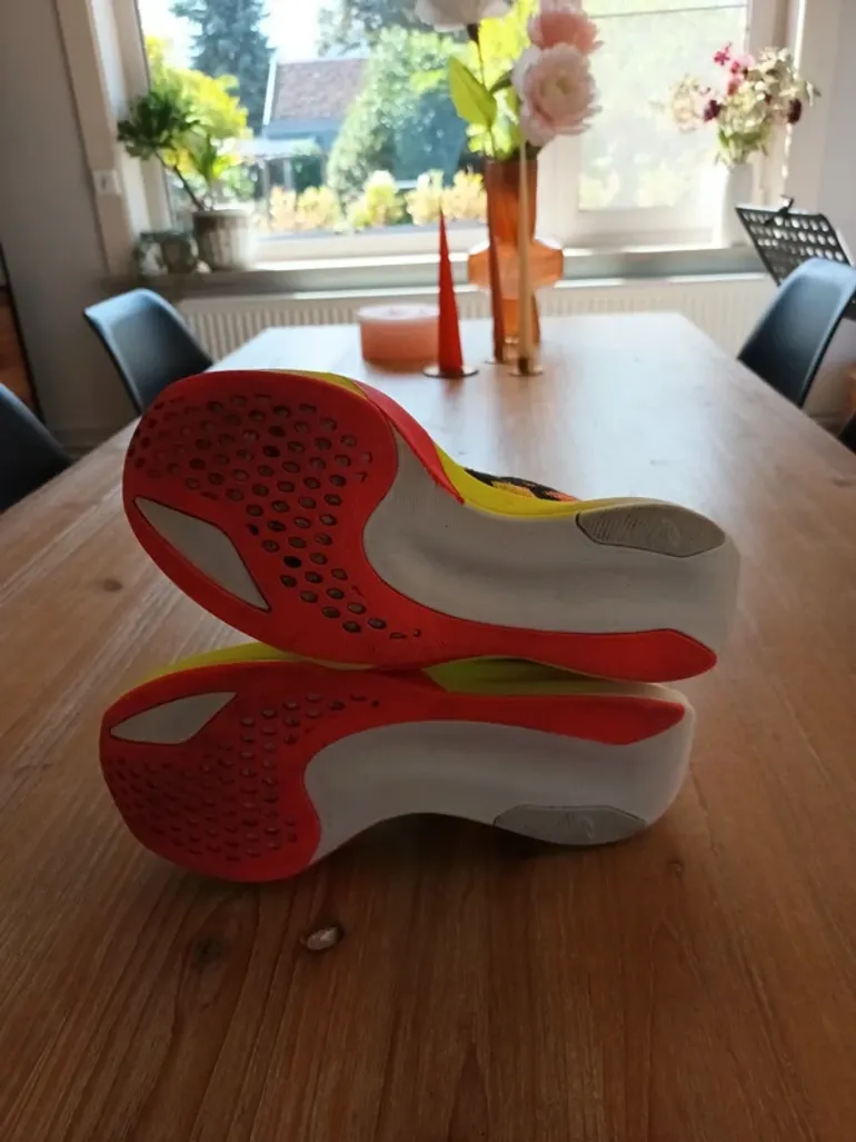 Used Asics Metaspeed Sky bike — image 3 of 4