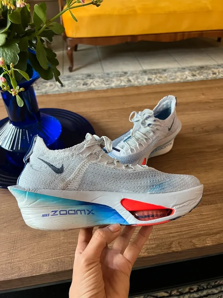 Used Nike Air Zoom Alphafly Next% 3 bike — image 2 of 5