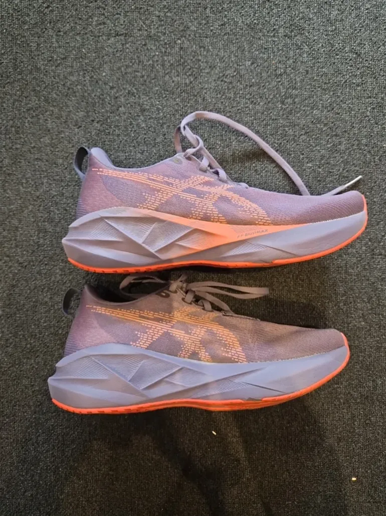 Used Asics Novablast 5 bike — image 5 of 7