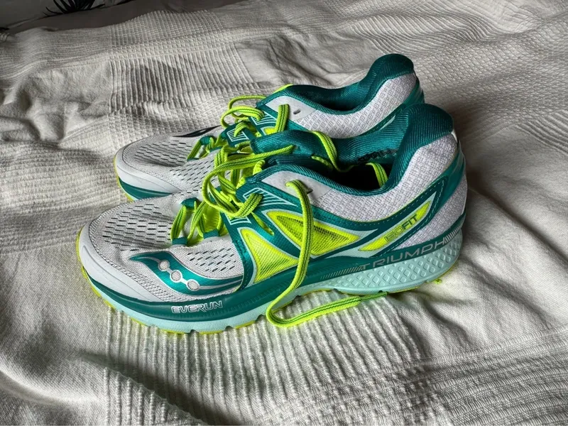 Used Saucony Everun Triumph XT-900 Running Shoes