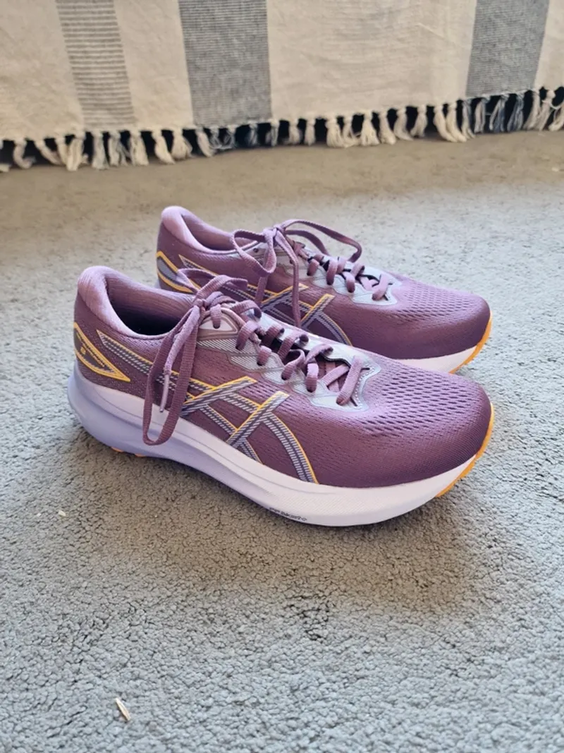 Używany Orange Gel-Superion 8 Running Shoes