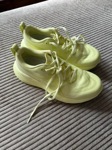 Used Asics GEL-Cumulus 27 Lite Show bike — image 1 of 6