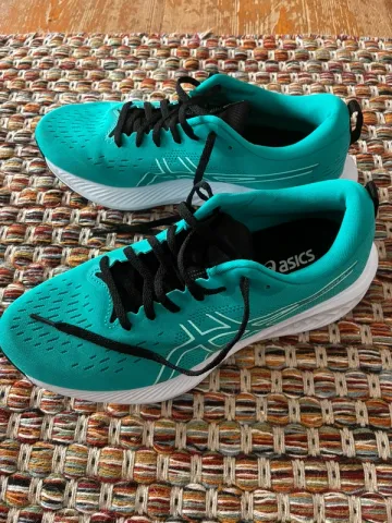 Used Asics Gel-Excite 10 bike — image 1 of 4