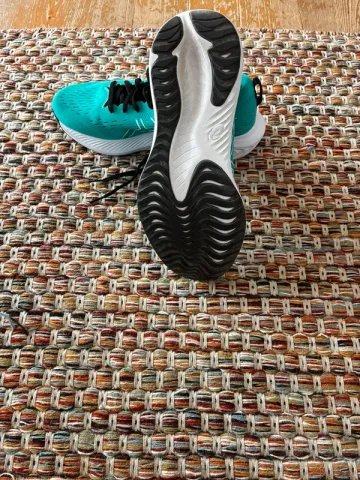 Used Asics Gel-Excite 10 bike — image 3 of 4