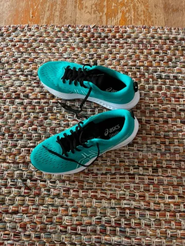 Used Asics Gel-Excite 10 bike — image 2 of 4