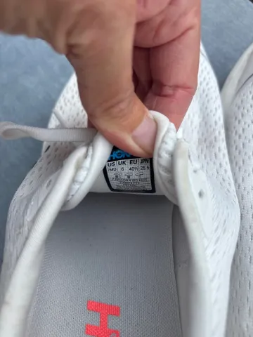 Used Hoka Running Shoes bike — image 3 of 4