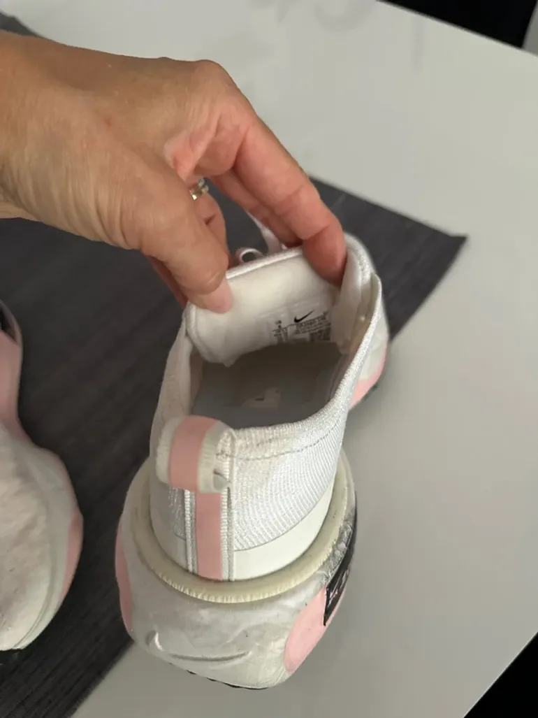 Used Nike ZoomX Invincible Run 3 bike — image 7 of 10