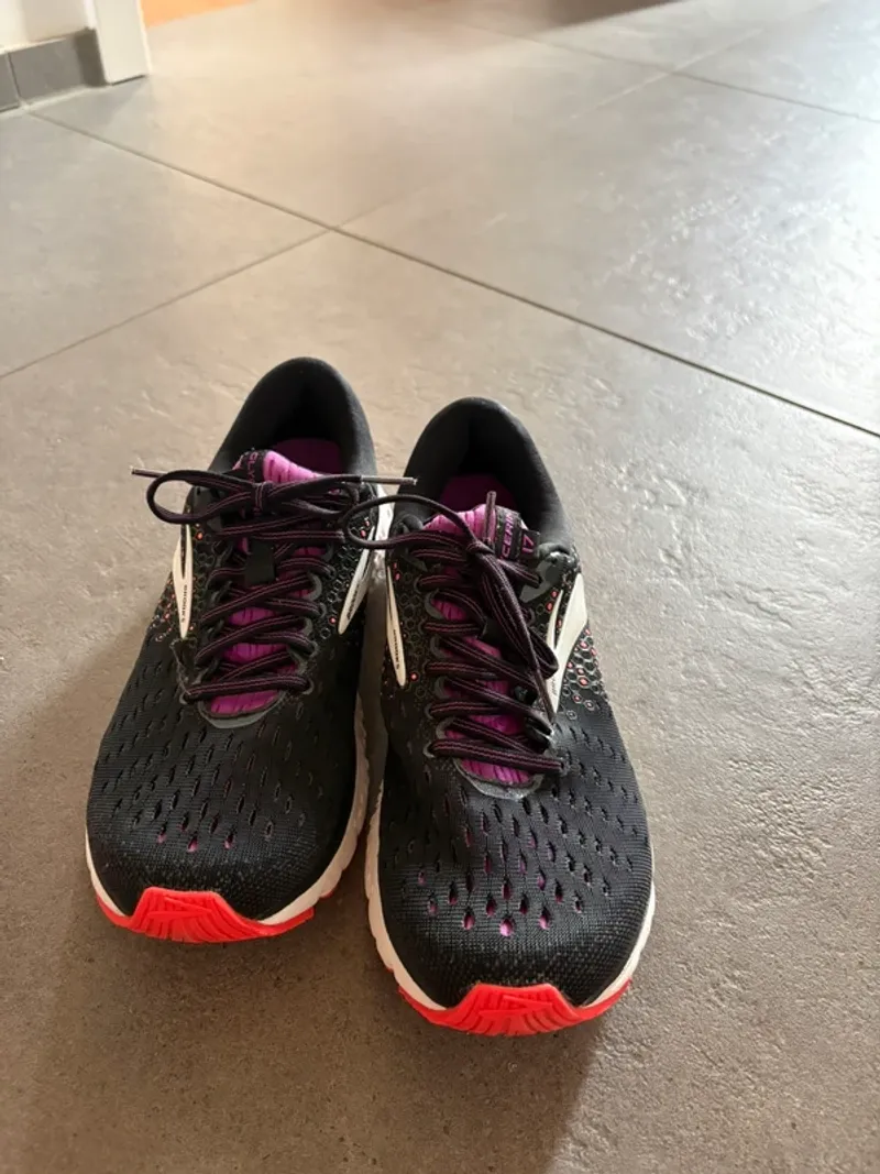 Używany Brooks Glycerin 17 Running Shoes