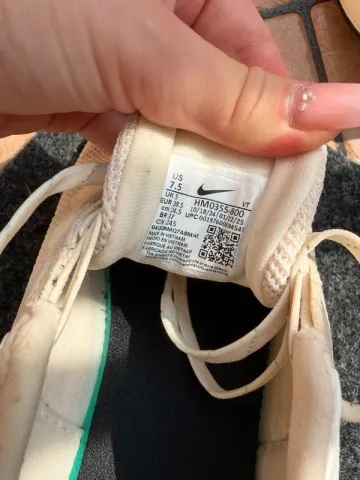 Used Nike Motiva Gore-Tex bike — image 6 of 7