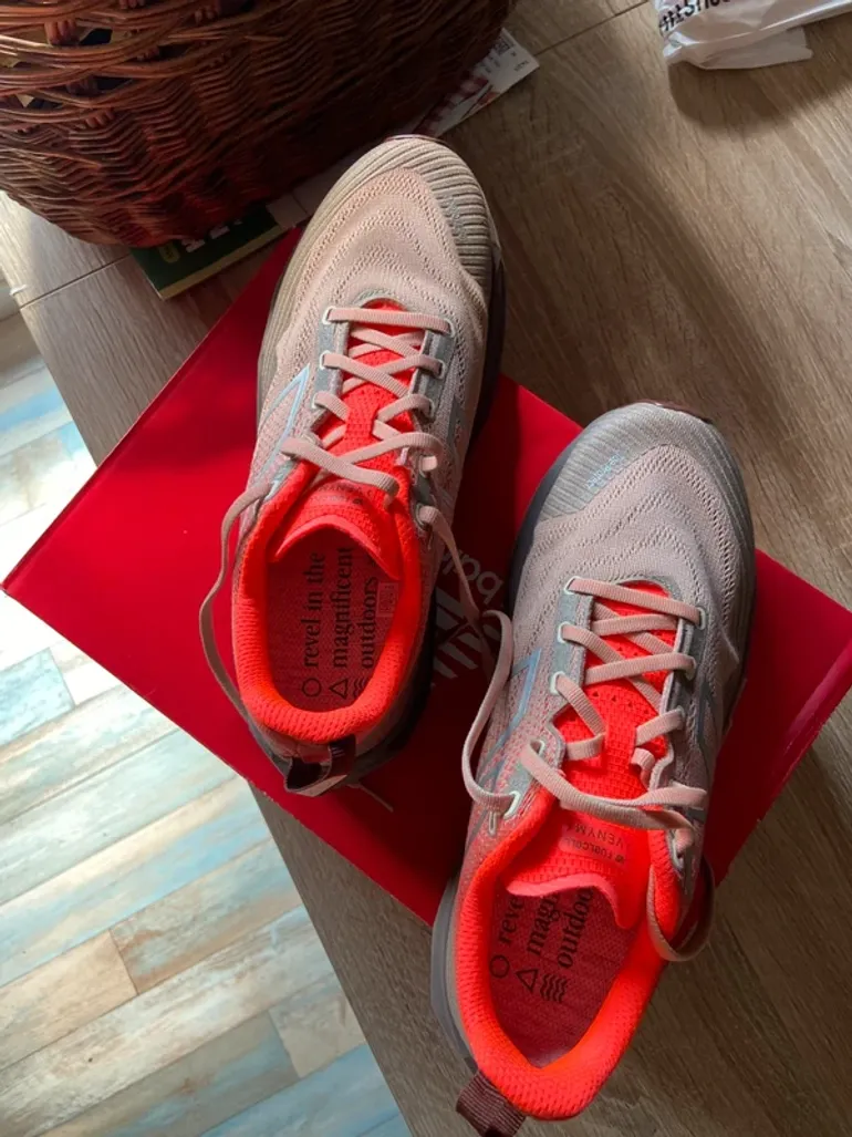 Used New Balance Running/Trail Shoes bike — image 4 of 8