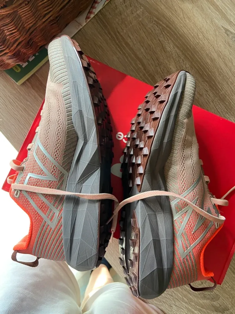 Used New Balance Running/Trail Shoes bike — image 7 of 8