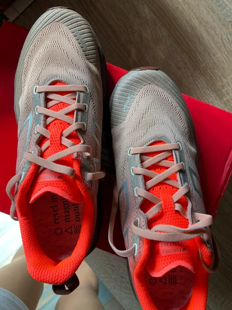 Used New Balance Running/Trail Shoes bike — image 6 of 8