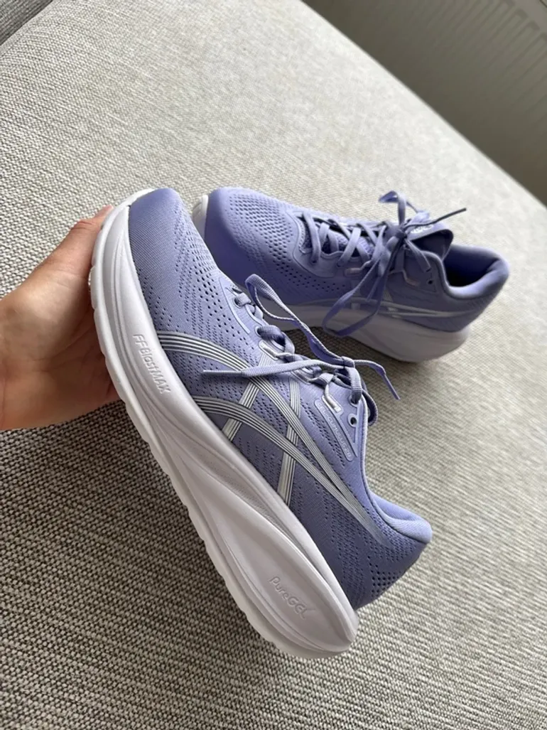 Used Asics Gel-Cumulus 28 bike — image 3 of 9