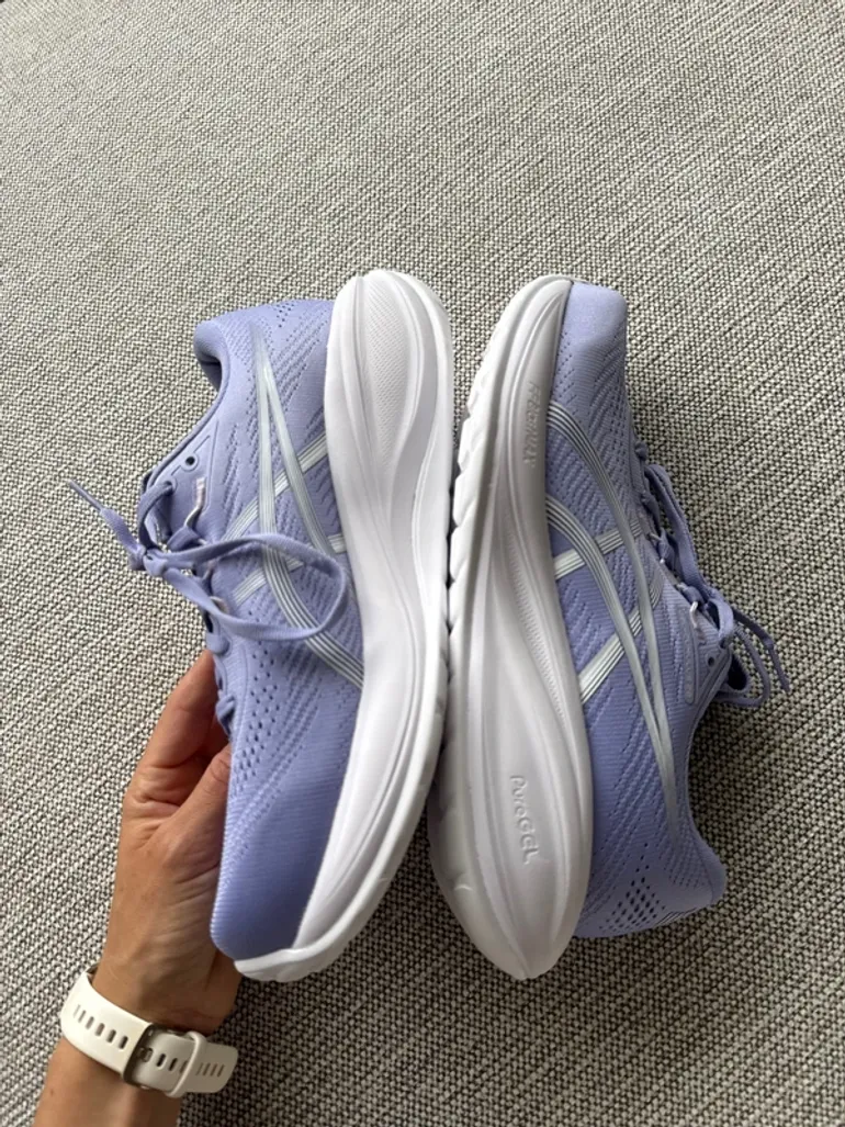Used Asics Gel-Cumulus 28 bike — image 5 of 9