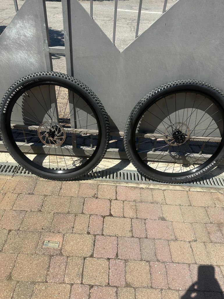 Used Specialized 29 Alloy Wheelset 2022 bike — image 7 of 9