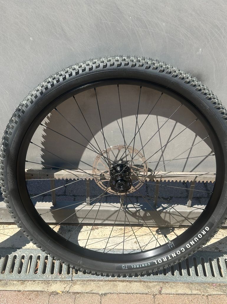 Used Specialized 29 Alloy Wheelset 2022 bike — image 8 of 9