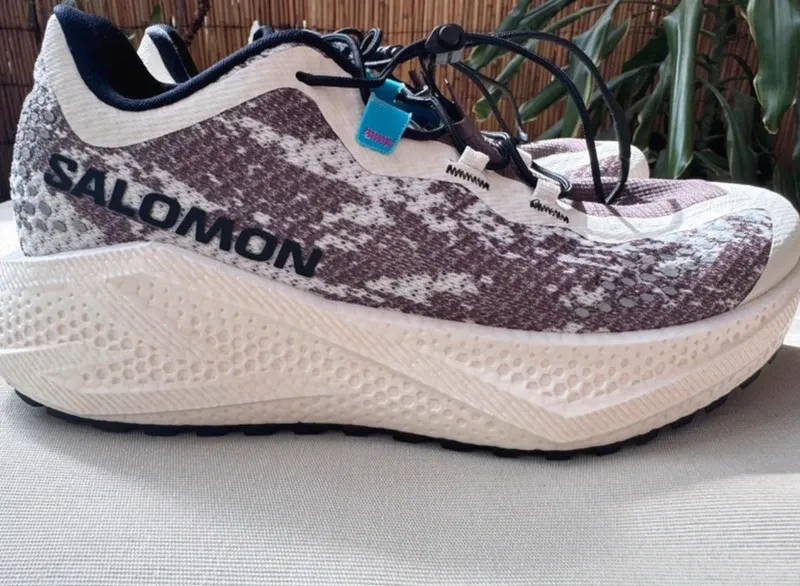 Used Salomon AERO Glide Grvl 4 Running Shoes