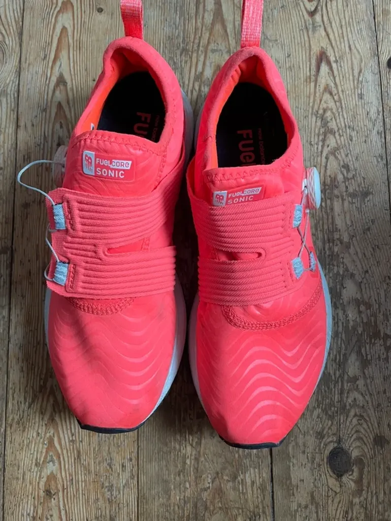Used New Balance FuelCore Sonic V2 bike — image 4 of 4