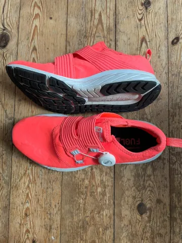 Used New Balance FuelCore Sonic V2 bike — image 2 of 4