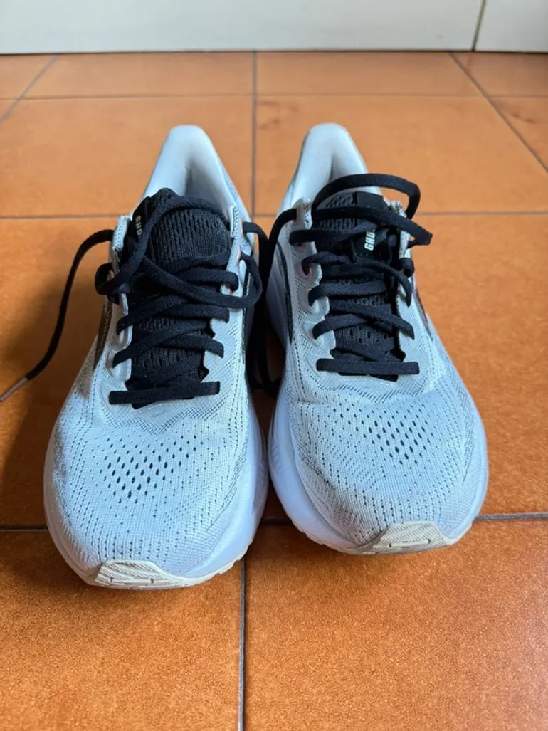 Used Brooks Ghost 17 bike — image 3 of 7