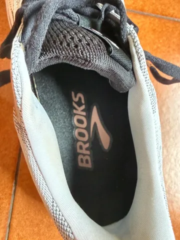 Used Brooks Ghost 17 bike — image 5 of 7