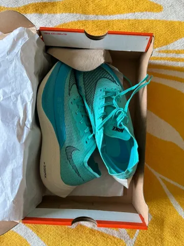 Used Nike ZoomX Vaporfly bike — image 1 of 5