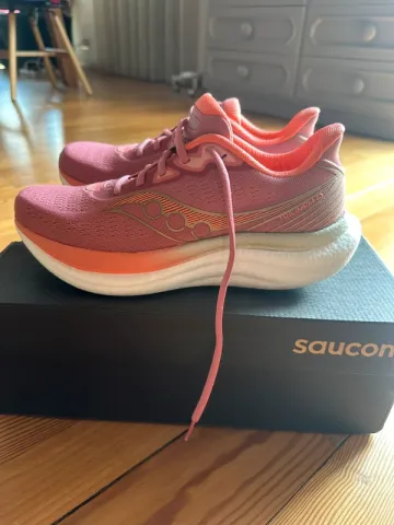 Used Saucony Triumph 23 bike — image 5 of 6