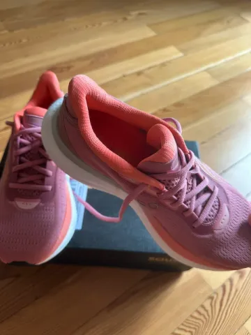 Used Saucony Triumph 23 bike — image 2 of 6