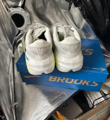 Used Brooks Glycerin Max bike — image 5 of 7