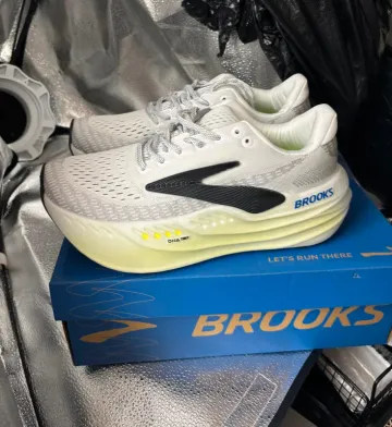 Used Brooks Glycerin Max bike — image 3 of 7