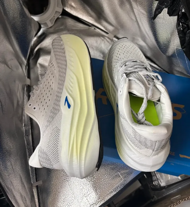 Used Brooks Glycerin Max bike — image 6 of 7