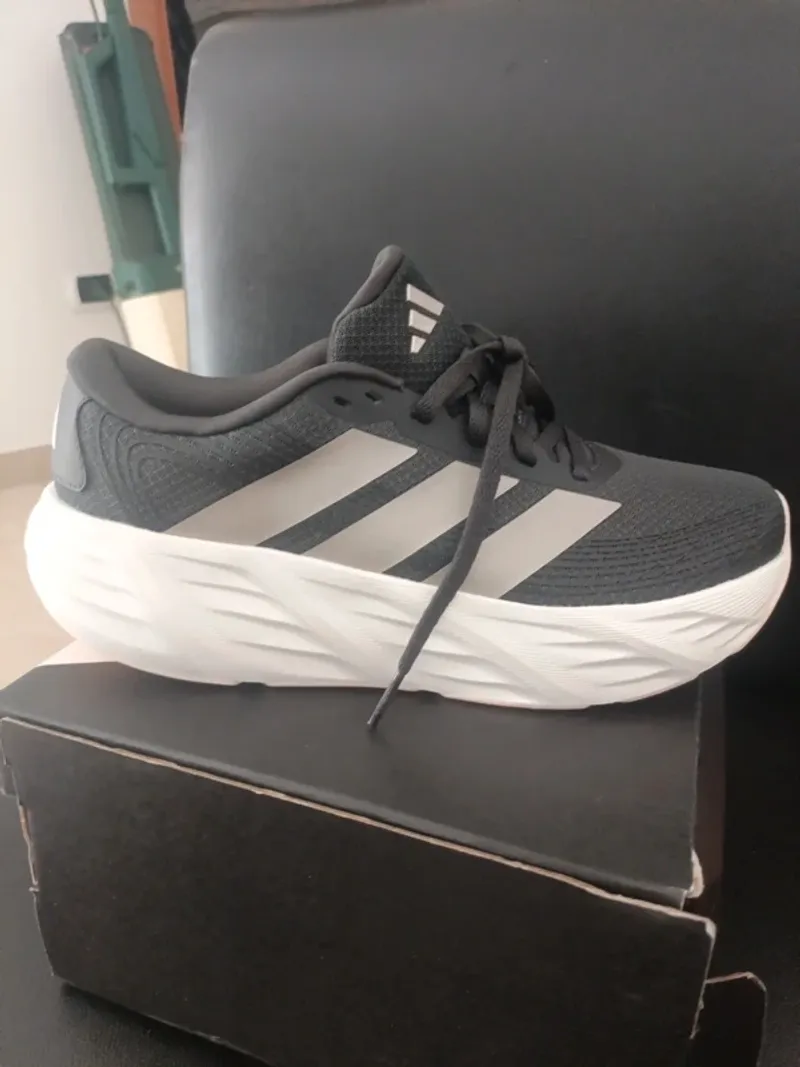 Used Adidas Scarpe Running Shoes