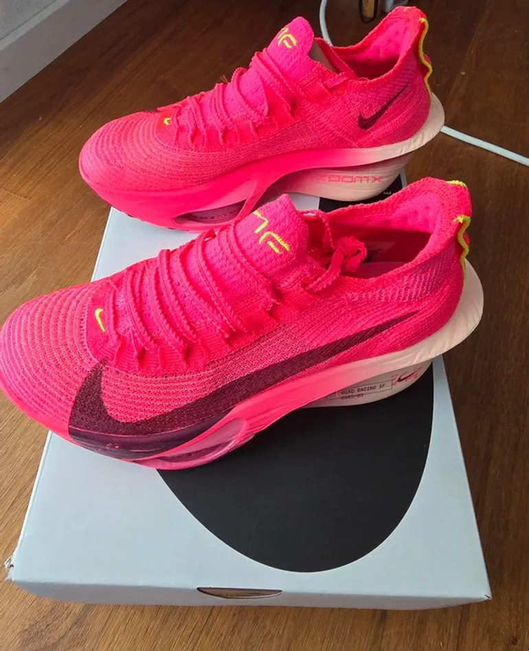 Used Nike Air Zoom Alphafly Next% 3 bike — image 2 of 9