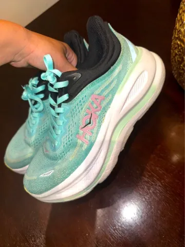 Tweedehands Hoka Running Shoes 38 bike — afbeelding 3 van 4
