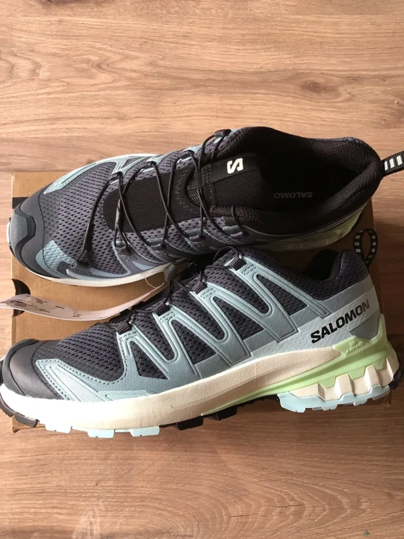 Used Salomon XA PRO 3D V9 XX Running Shoes