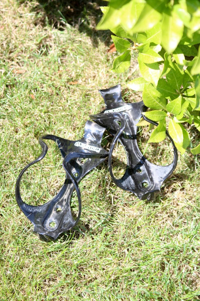Used Arundel Mandible UD Weave Bottle Cage Cycling Accessories