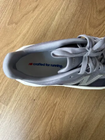 Gebrauchtes New Balance FuelCell Rebel v5 bike — Bild 5 von 6