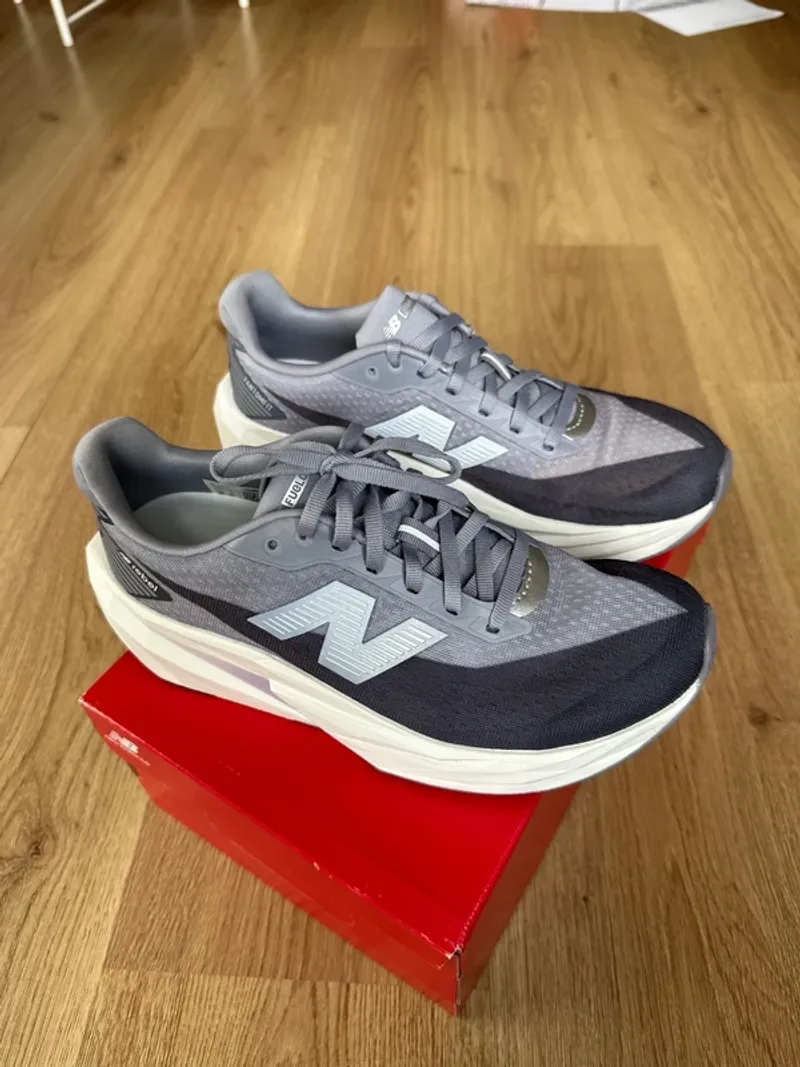 Used New Balance FuelCell Rebel v5 Running Shoes