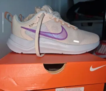 Nike Downshifter 12 bike d'occasion — image 3 sur 5