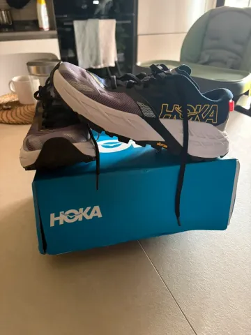 Used Hoka Speedgoat 7 bike — image 1 of 4