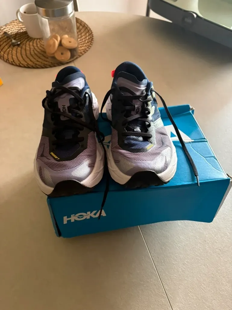 Used Hoka Speedgoat 7 bike — image 2 of 4