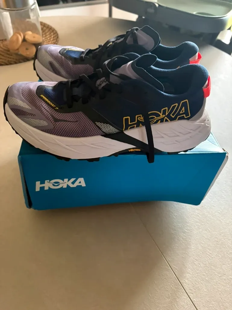 Used Hoka Speedgoat 7 bike — image 3 of 4