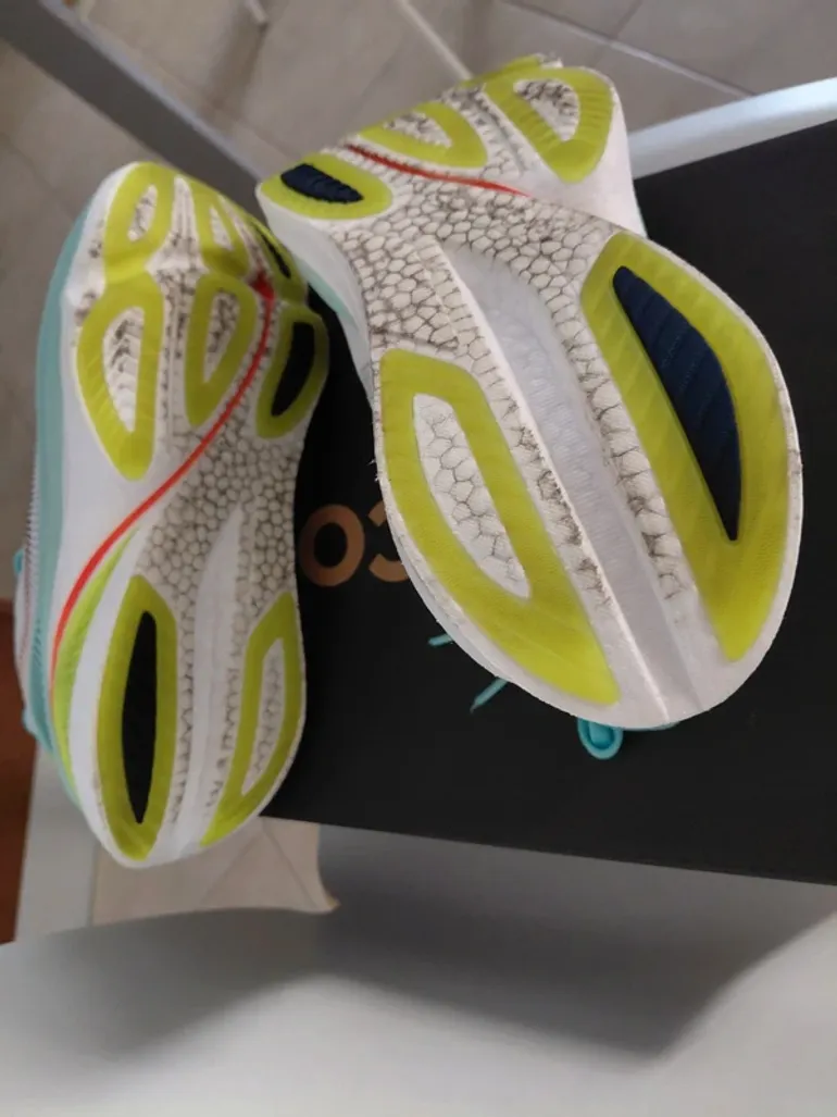 Used Saucony Endorphin Azura bike — image 5 of 6